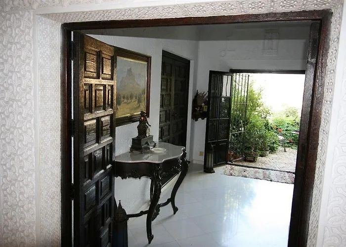 Hotel Jardin De La Muralla